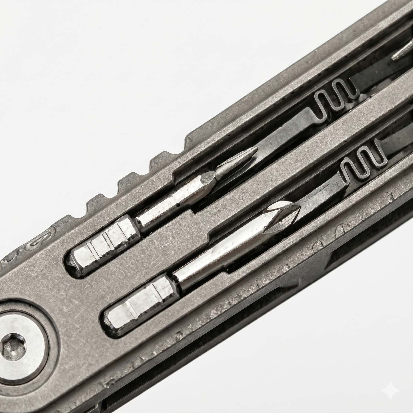 The Nordbuilt T-21 Titanium Multitool