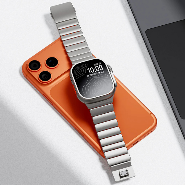 Titanium–Silicone Hybrid Band